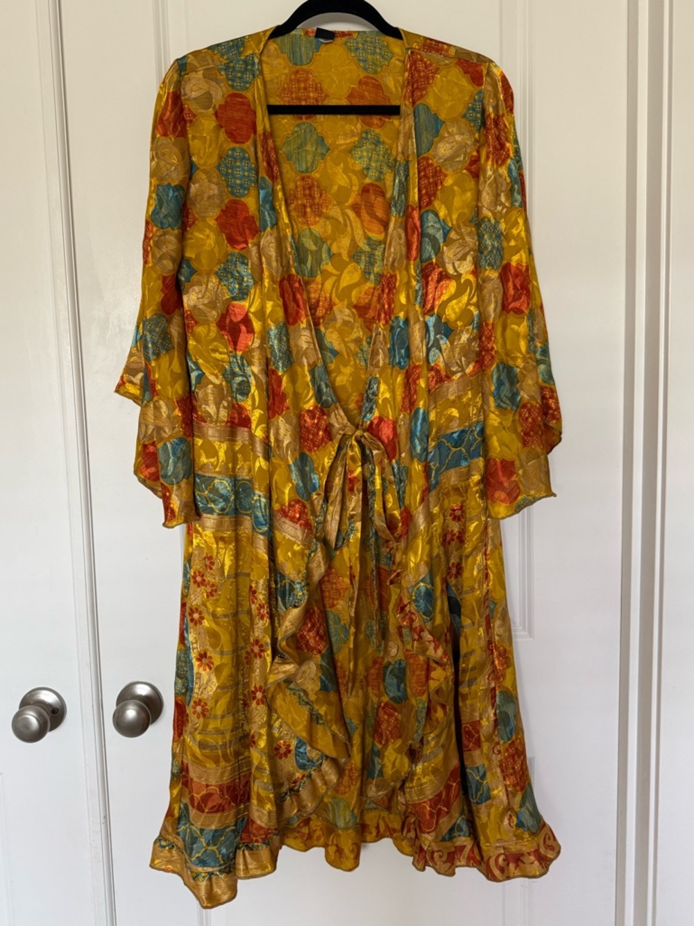 Jedzebel silk robe/kimono